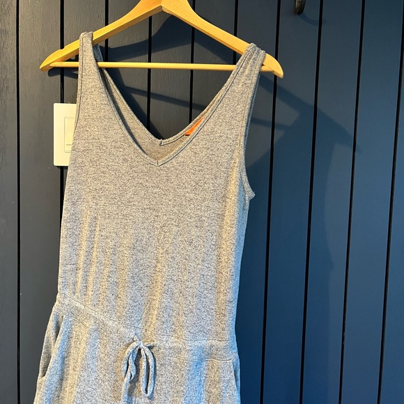 Grey romper with pockets - Picture 2 of 2